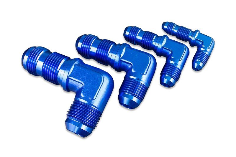 an12-90-nypel-adapter-grodziowy-mesko-meski-jic-niebieski_4 Adaptador AN12 JIC para mamparo, conexión macho para manguera de combustible de 90', color azul. - Imagen 1