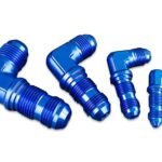 Adaptador AN8 JIC para mamparo, conexión macho para manguera de combustible de 90', color azul.