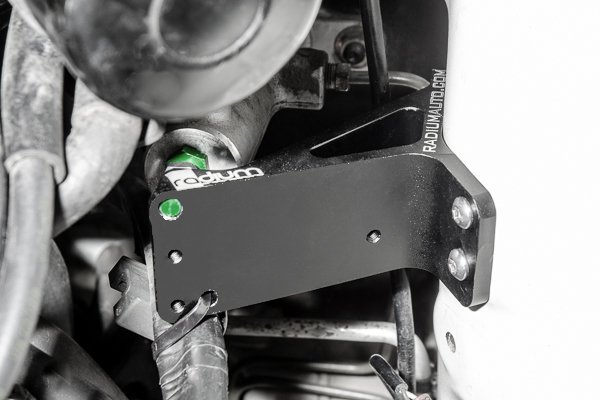 20-0353_Install Filtro de combustible de acero inoxidable para Subaru / SAAB 9-2X. Incluye la pieza 20-0353 de Radium Engineering. - Imagen 1