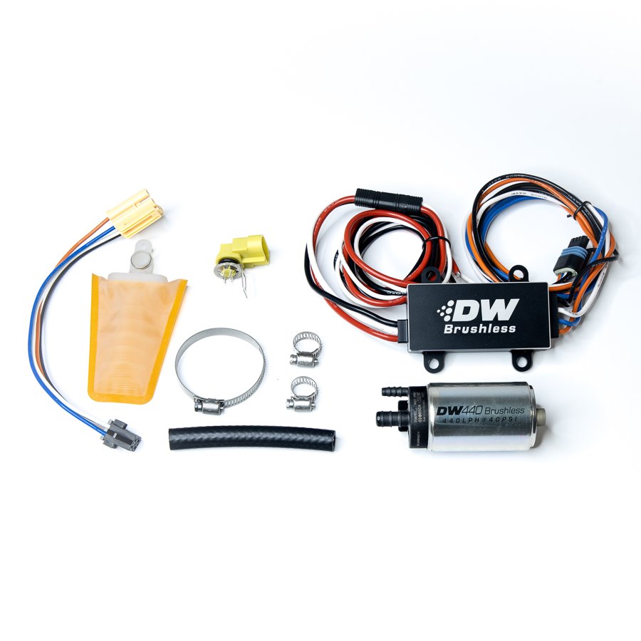9-441-c102-0903 Bomba de combustible DeatschWerks de 415 l/h con controlador para Mazda Miata MX-5 (1989-2005) y Subaru Impreza (1993-2007). - Imagen 1