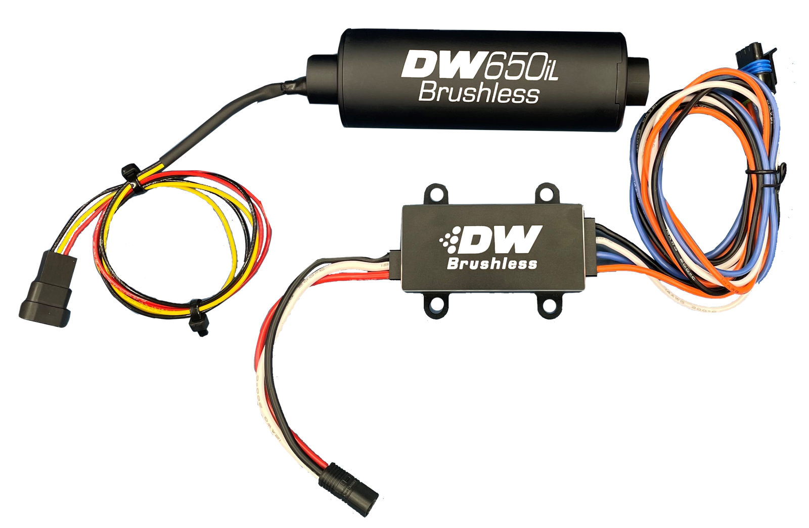 9-650-c105 Bomba de combustible DeatschWerks DW650iL de 650 l/h con controlador. - Imagen 1