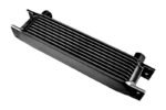 Enfriador de aceite hembra de 9 filas, rosca hembra de 1/2", color negro.