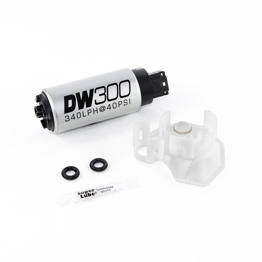 pompa-paliwa-dw300c-deatschwerks-9-307-1026-340lph-mitsubishi-lancer-evo-x-2008-2014-honda-civic-2001-2006-mazda-speed-3-mps-2007-2013-speed-6-mps-06-11_3 Bomba de combustible DeatschWerks DW300C 340 l/h para SHO EVO X 2011-19, Mazdaspeed3 08-15, Mazdaspeed6 07-13, Honda Civic 06-07, Honda Accord 12-16, Tundra 4.0L V6 13-17, 4.L V8 07-14, 4.6L V8 07-10, 5.7L V8 08-17, Wrangler 07-17. - Imagen 1