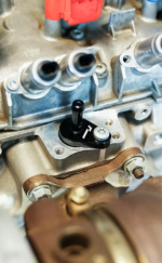 RacingLine Replacement Billet Coolant Outlet for VW Audi Seat Cupra Skoda 2.0 TSI EA888.3 EA888.4 - Imagen 5